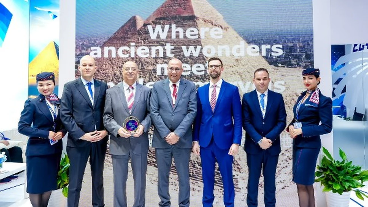 مصر للطيران تعرض خططها التوسعية في معرض ITB China 2026